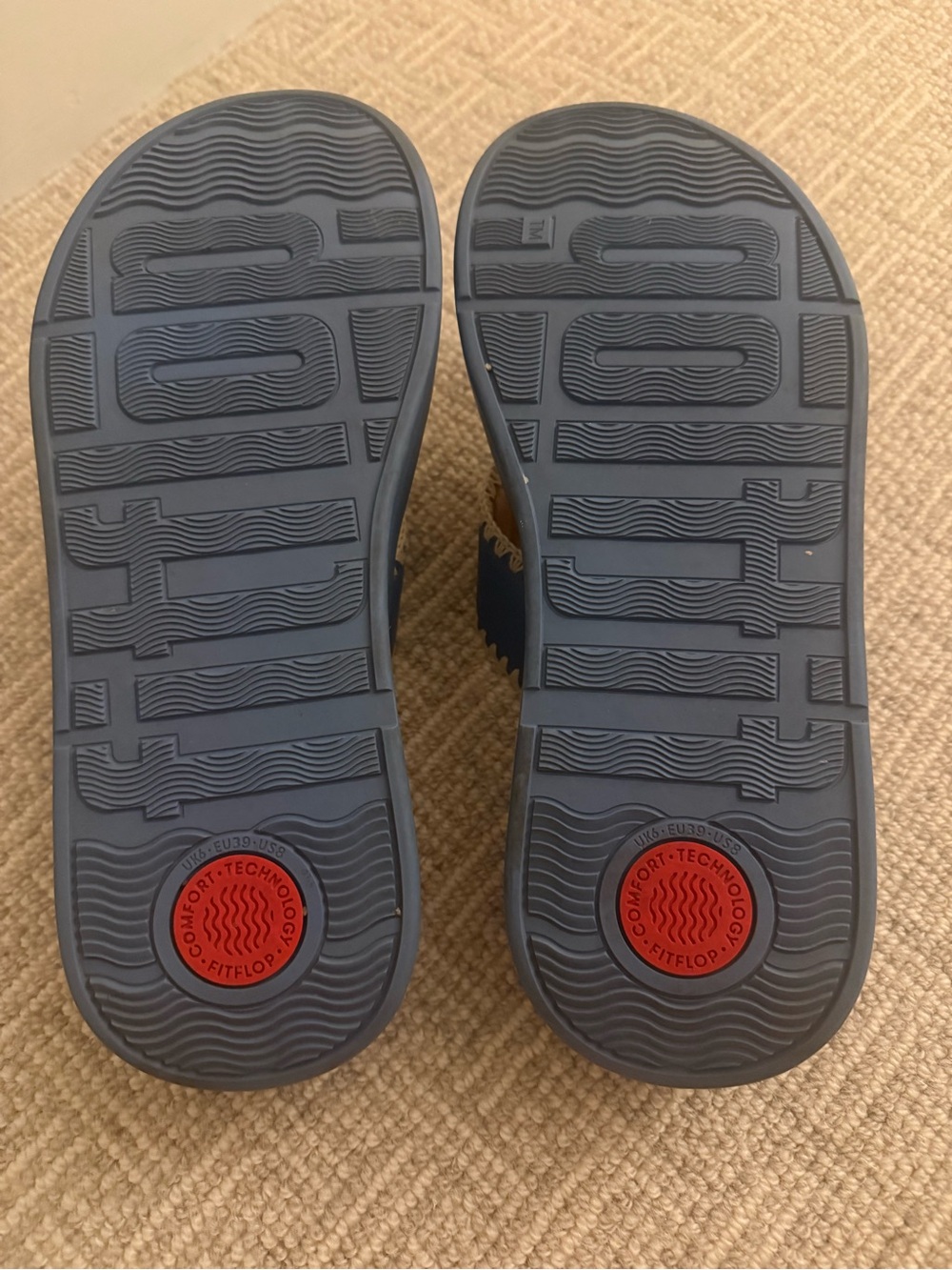 Fitflop Blue Stitch tong sandal - Picture 4 of 4